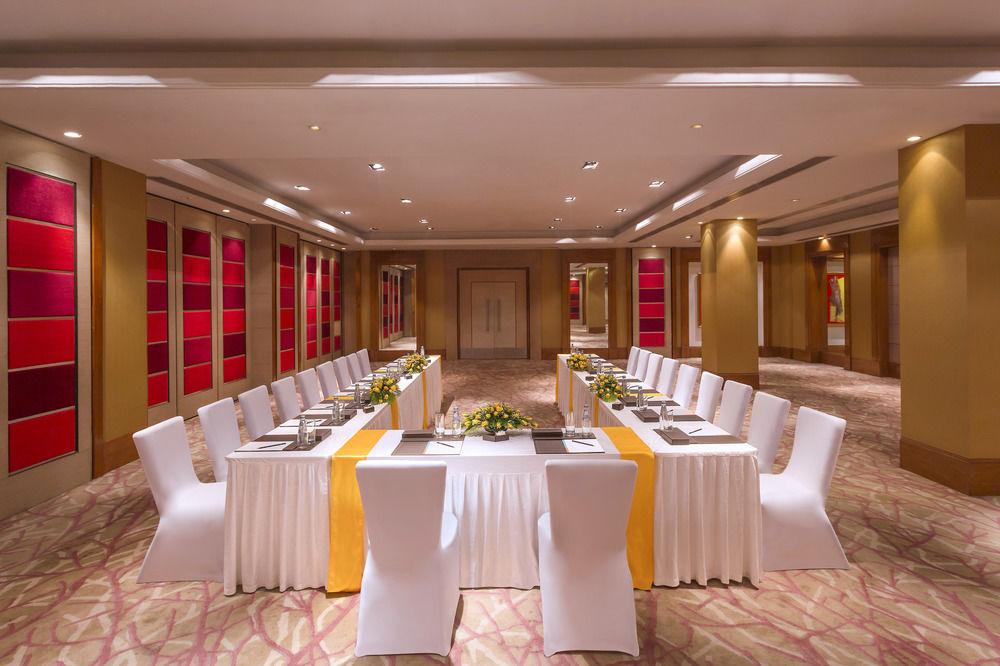 Le Meridien Gurgaon, Delhi NCR Extérieur photo