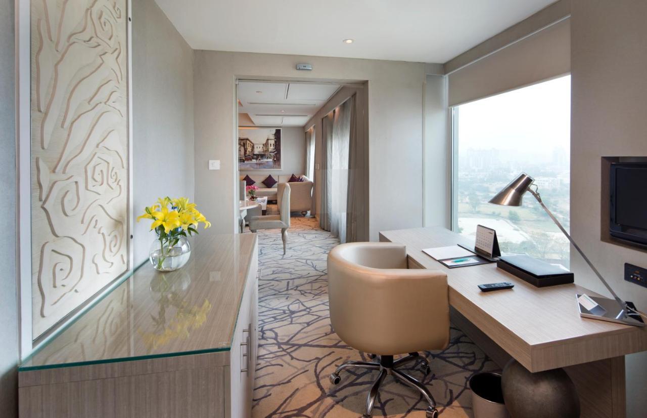 Le Meridien Gurgaon, Delhi NCR Extérieur photo