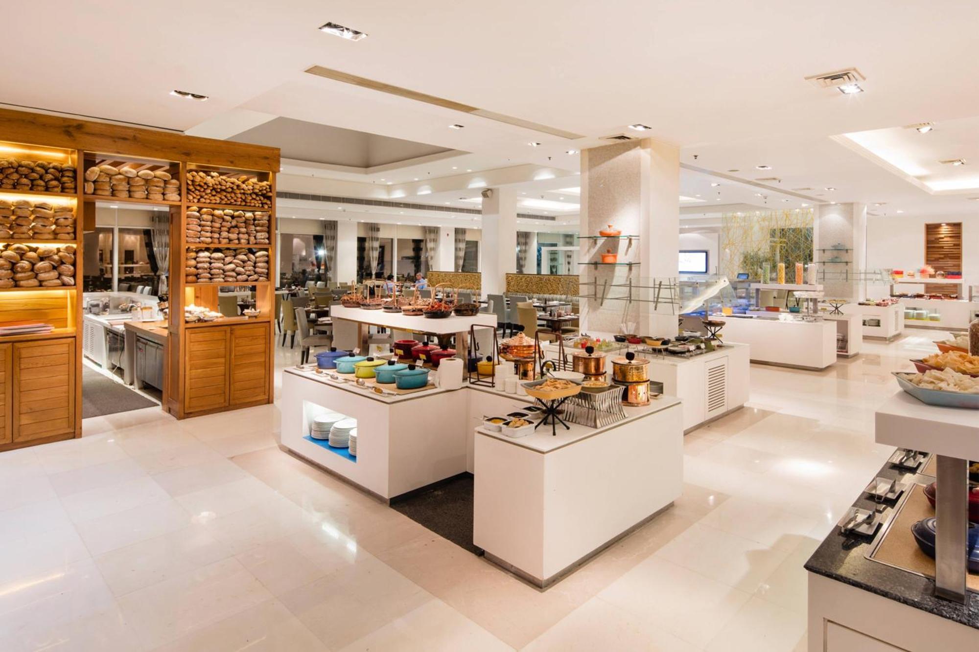 Le Meridien Gurgaon, Delhi NCR Extérieur photo