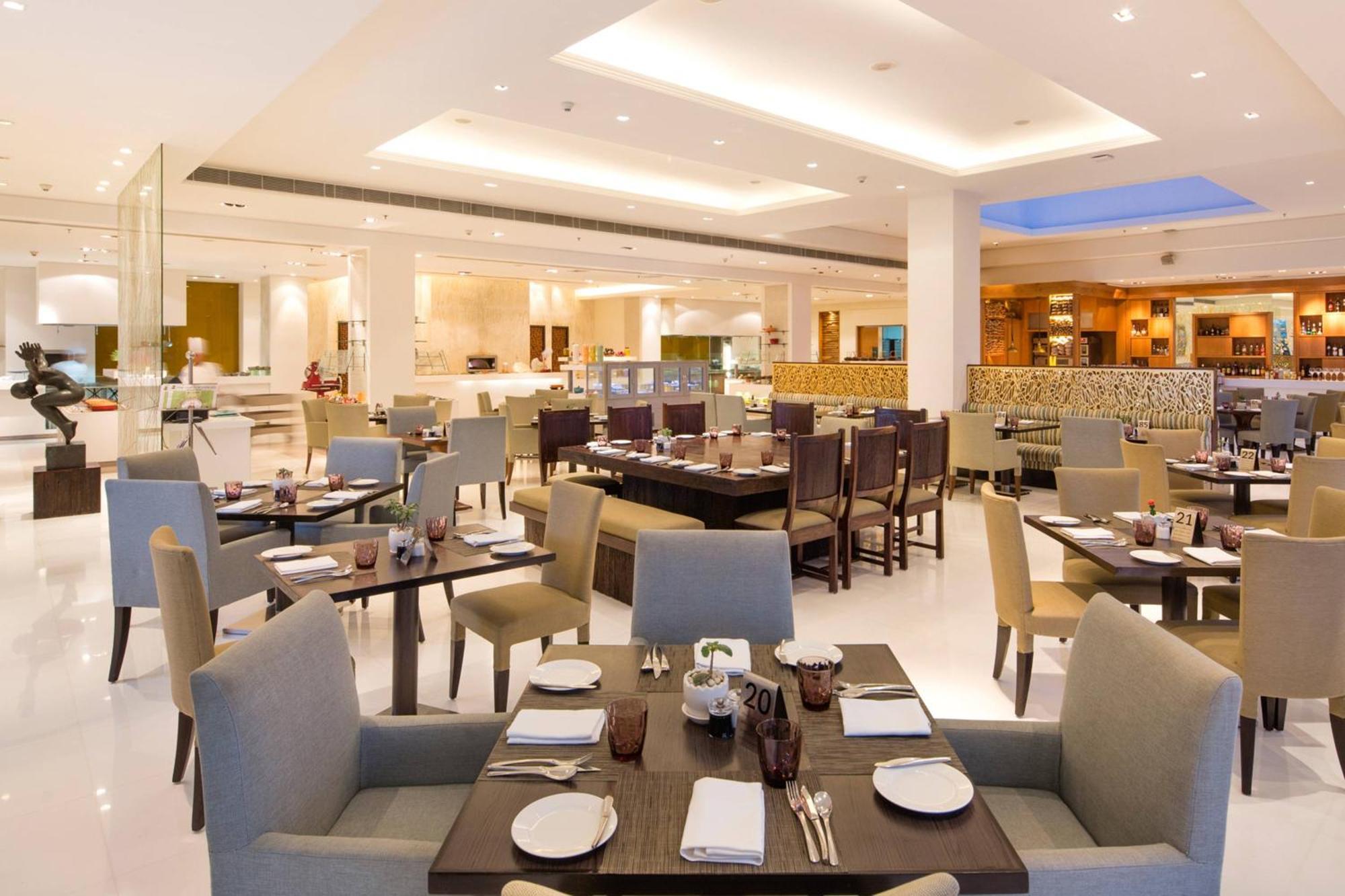 Le Meridien Gurgaon, Delhi NCR Extérieur photo