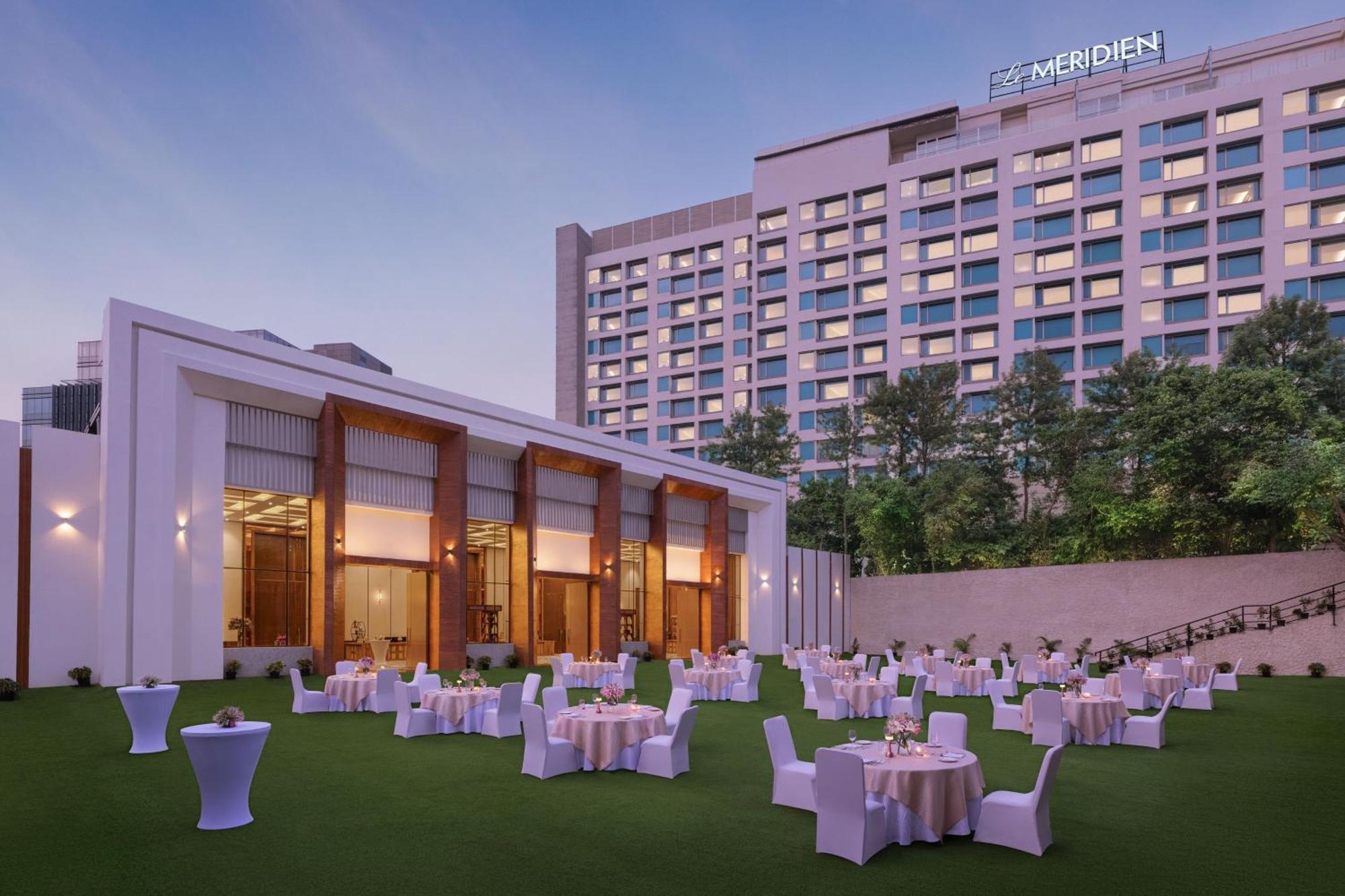 Le Meridien Gurgaon, Delhi NCR Extérieur photo
