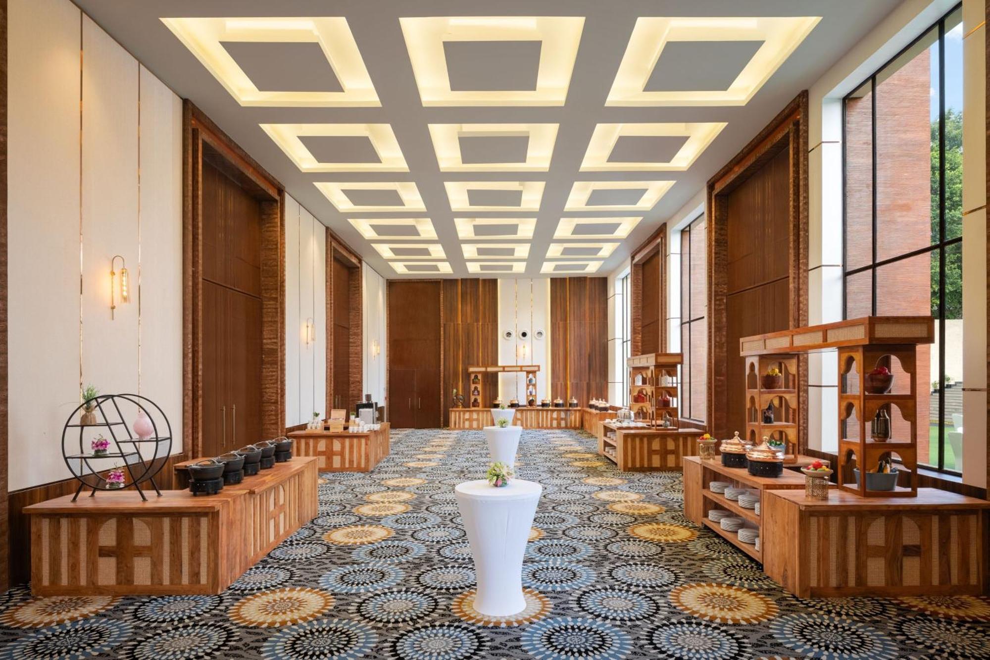 Le Meridien Gurgaon, Delhi NCR Extérieur photo