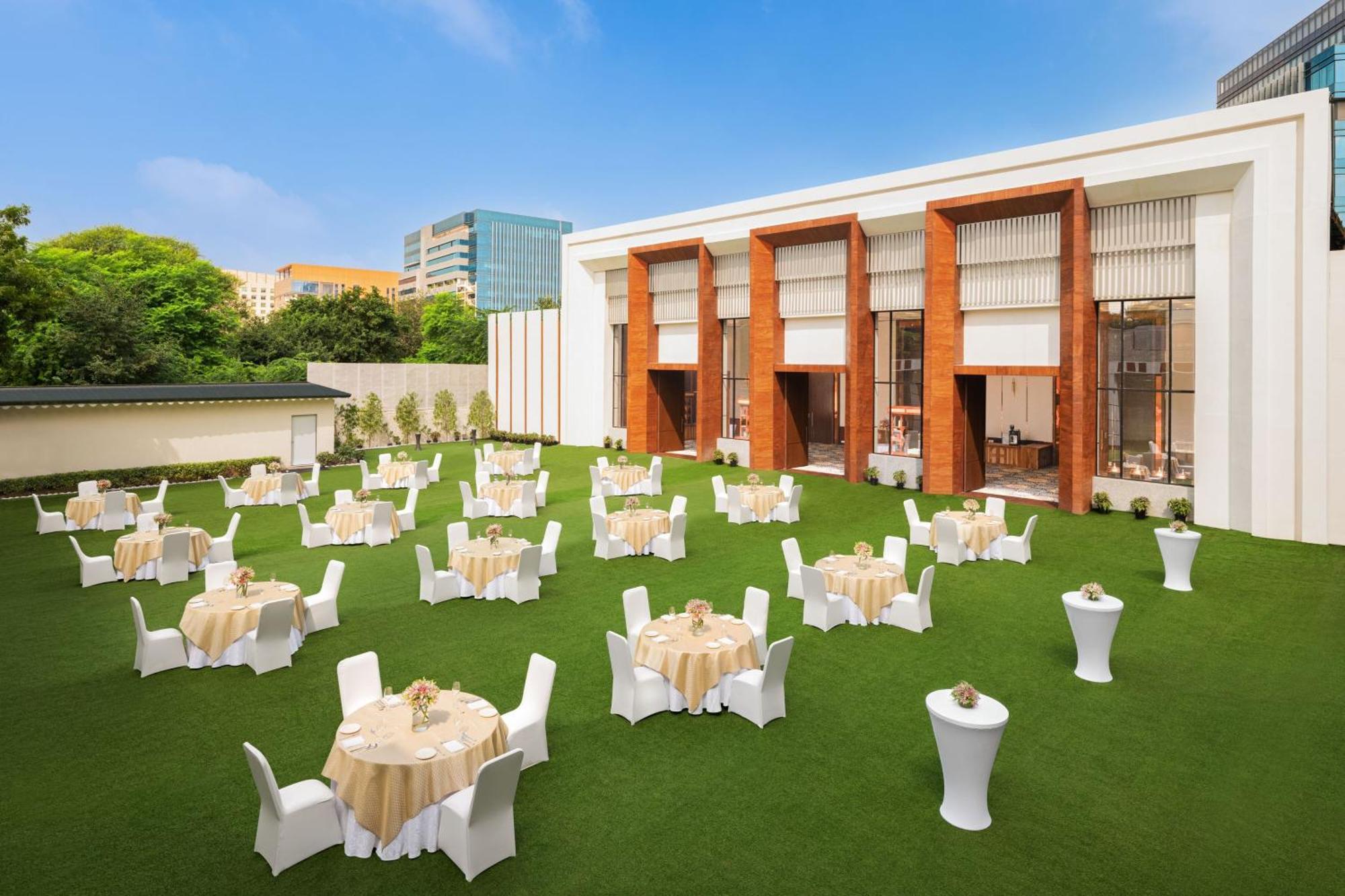 Le Meridien Gurgaon, Delhi NCR Extérieur photo